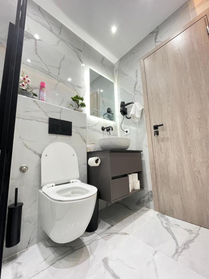 Apollo 2 Bd Jacuzzi Suite เอเธนส์ ภายนอก รูปภาพ