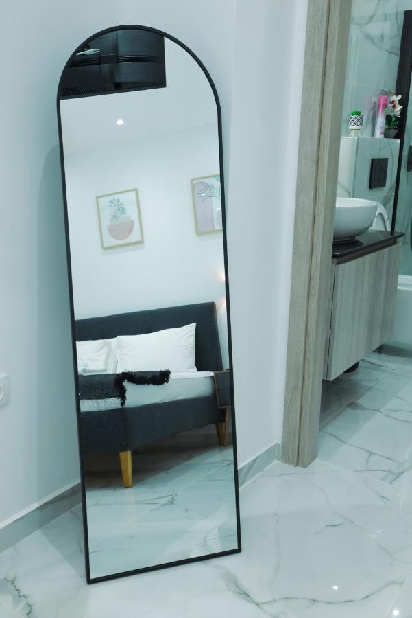 Apollo 2 Bd Jacuzzi Suite เอเธนส์ ภายนอก รูปภาพ